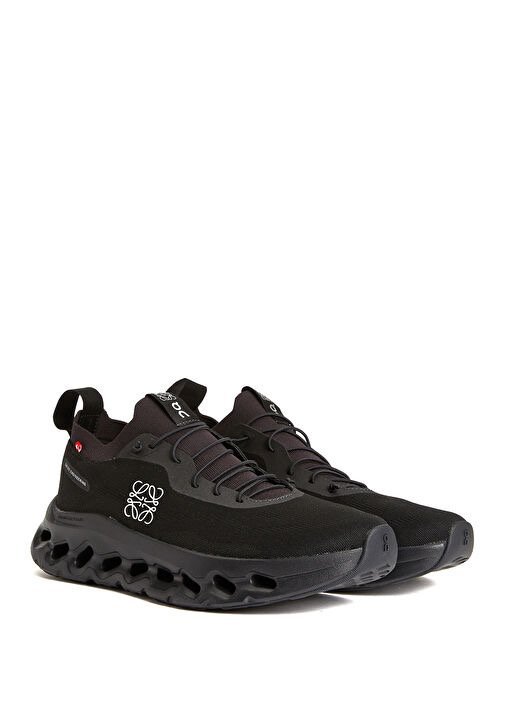 On Running Cloudtilt LOEWE All Black Image 2